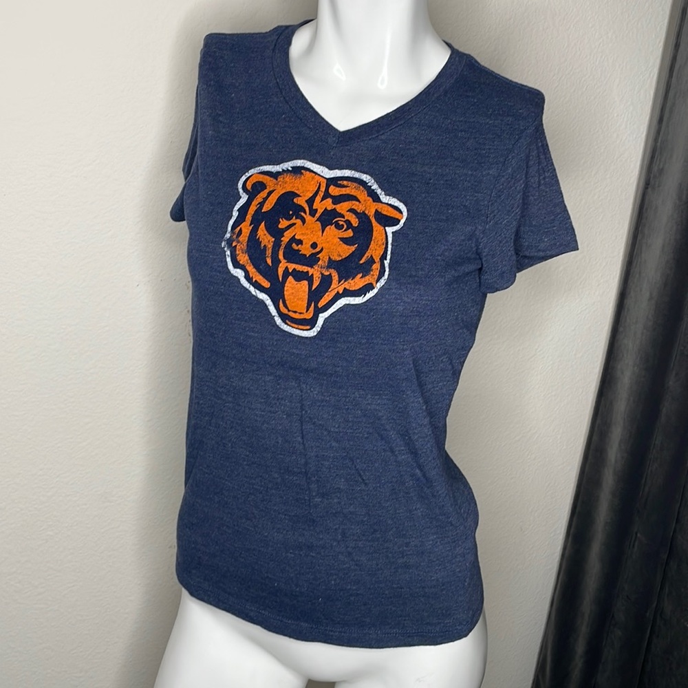 Bears V neck tshirt